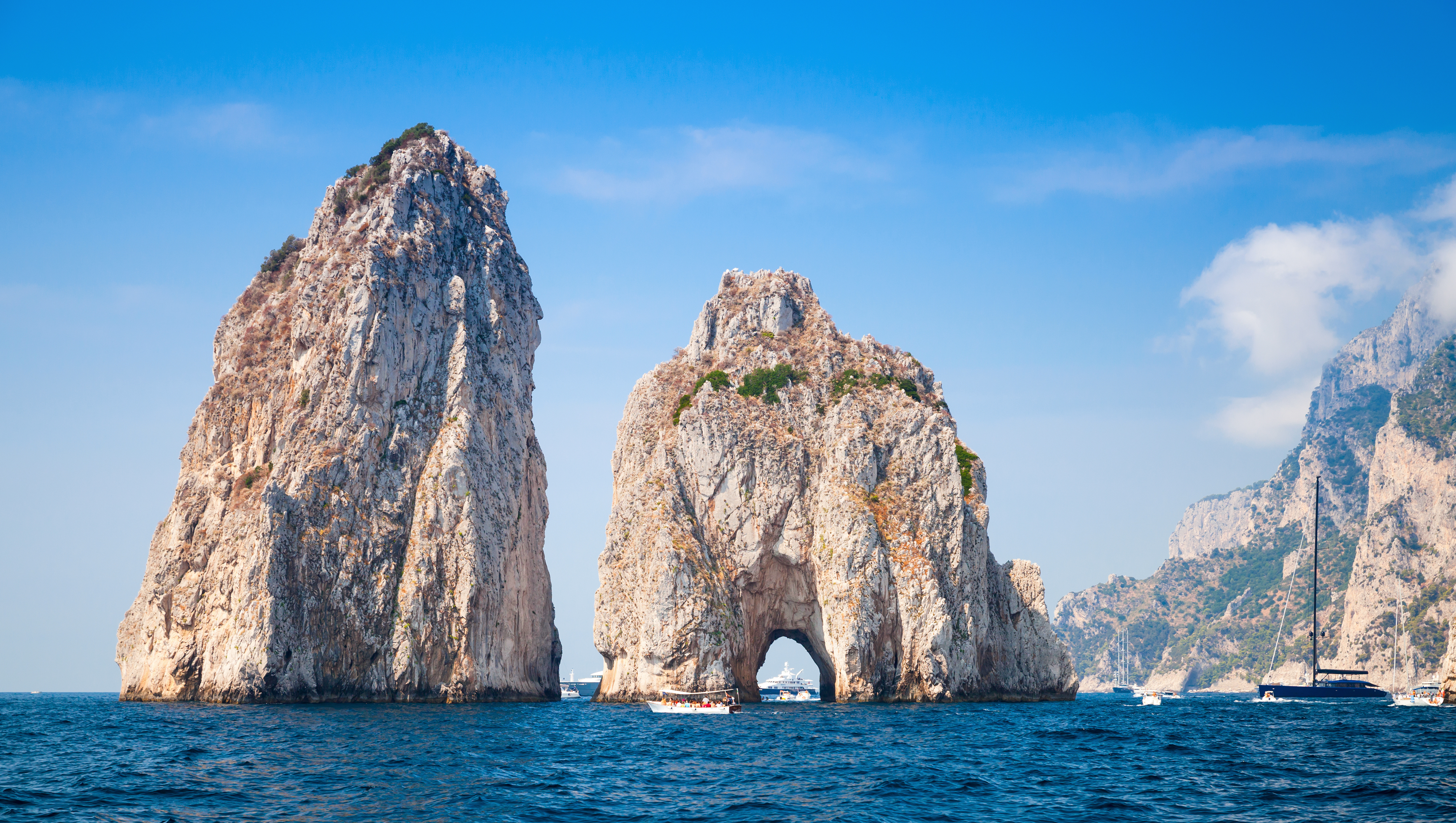 Capri, an island between sea and legends 